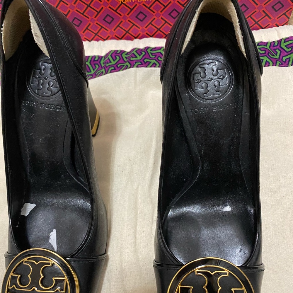 Shoes - Picture 2 of 5
